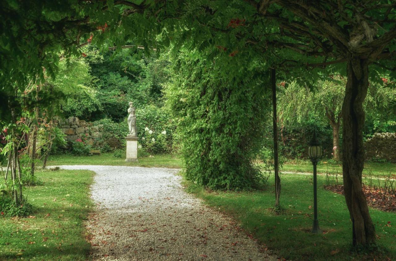 Le Prieure Bed & Breakfast Souillac Exterior photo